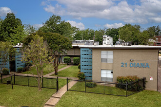 At the Square in Memphis, TN - Building Photo - Primary Photo