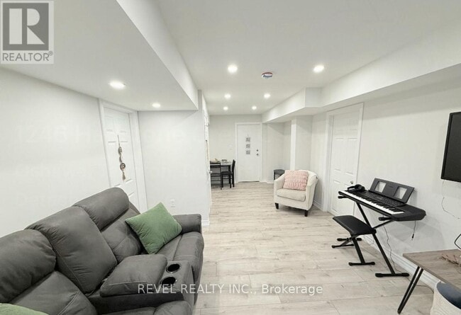 property at 1246 Harlstone Crescent