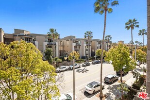13045 Pacific Promenade in Los Angeles, CA - Building Photo