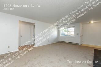 1208 Humphrey Ave W in Bremerton, WA - Building Photo - Building Photo