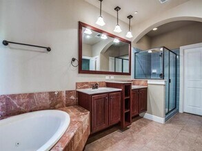 932 Brook Forest Ln in Euless, TX - Building Photo - Building Photo