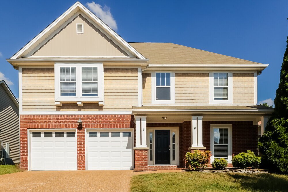 1641 Zurich Dr in Spring Hill, TN - Building Photo