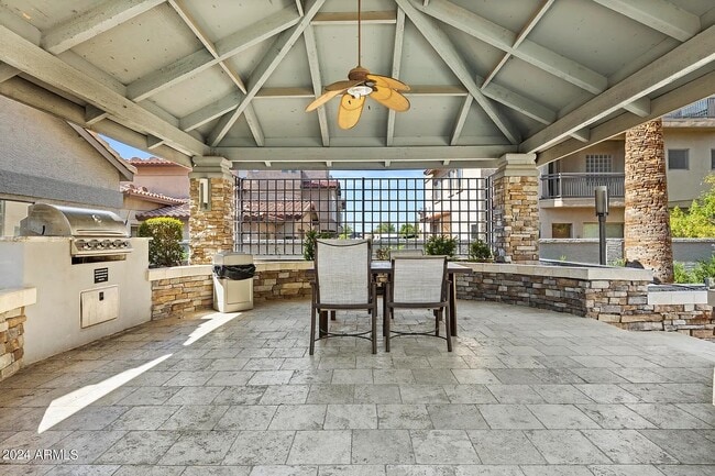 property at 2025 E Campbell Ave