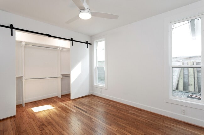 property at 1834 Norcrest Dr