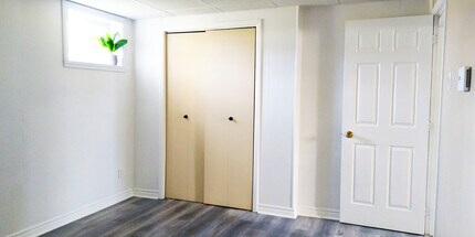 240 Jogues Rue in Ste-Catherine, QC - Building Photo - Building Photo