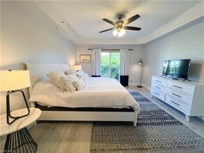 1100 Pine Ridge Rd-Unit -B302 in Naples, FL - Foto de edificio - Building Photo