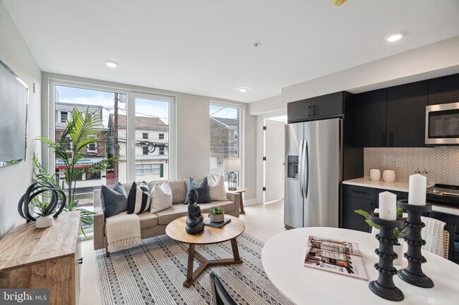 6604 Ridge Ave-Unit -UNIT 207 in Philadelphia, PA - Building Photo - Building Photo