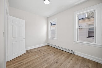 129 Banta Ave, Unit 2 in Garfield, NJ - Building Photo - Building Photo