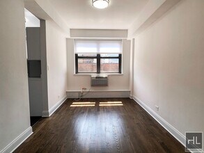 EAST 69 STREET in New York, NY - Foto de edificio - Building Photo