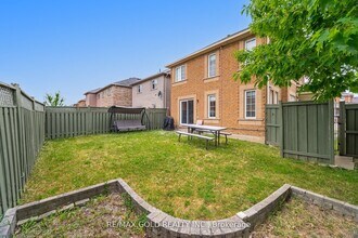 14 Westbrook Av in Brampton, ON - Building Photo - Building Photo