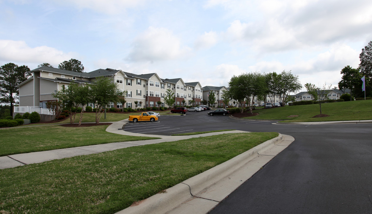 Lakeside Gardens in Durham, NC - Building Photo