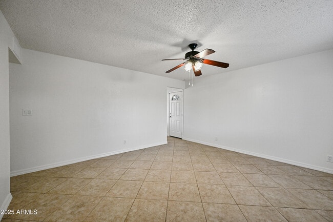 913 E 7th Dr in Mesa, AZ - Building Photo - Building Photo