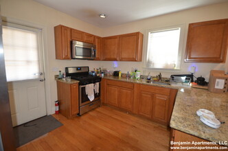 35 Pratt St, Unit 1 in Boston, MA - Building Photo - Building Photo