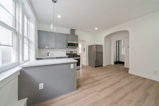 5 Lienau Pl in Jersey City, NJ - Building Photo - Building Photo