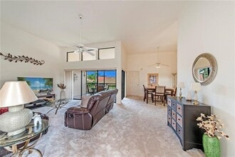643 Beachwalk Cir in Naples, FL - Building Photo - Building Photo