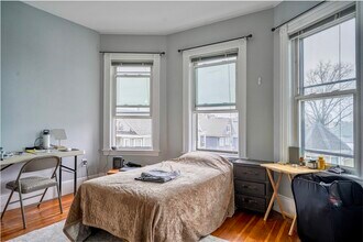 93A Hillside St, Unit 3 in Boston, MA - Building Photo - Building Photo