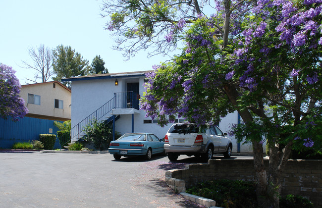 269 Lado De Loma Dr in Vista, CA - Foto de edificio - Building Photo