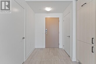 1 Kyle Lowry Rd in Toronto, ON - Building Photo - Building Photo