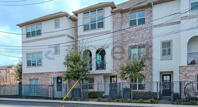 5209 Allen St in Houston, TX - Foto de edificio - Building Photo