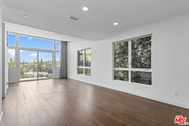 1912 Liberty Ct in Los Angeles, CA - Building Photo - Building Photo