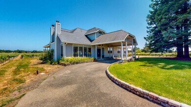 1990 Olivet Rd in Santa Rosa, CA - Building Photo - Building Photo