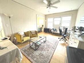 719 Knapp in Milwaukee, WI - Foto de edificio - Interior Photo