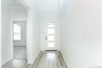 5230 Anzueto in San Antonio, TX - Building Photo - Building Photo