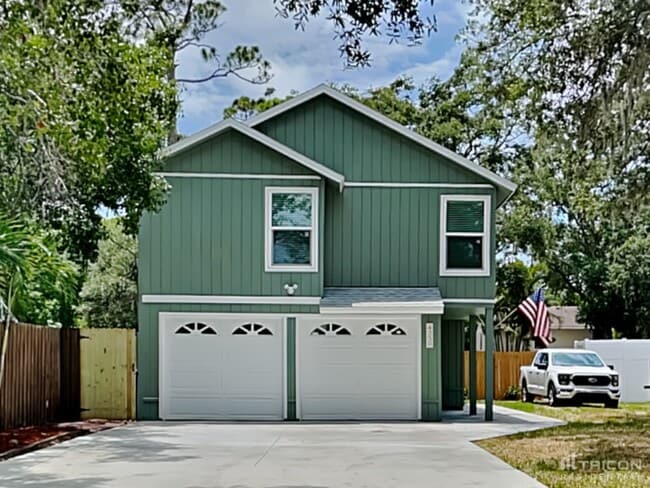 4356 S Lockwood Ridge Rd in Sarasota, FL - Building Photo - Building Photo