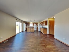 2111 Gray Hawk Dr in Plainfield, IL - Building Photo - Building Photo