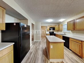 42 Purple Finch Loop in Etna, OH - Foto de edificio - Building Photo