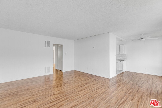 property at 1800 N Harvard Blvd