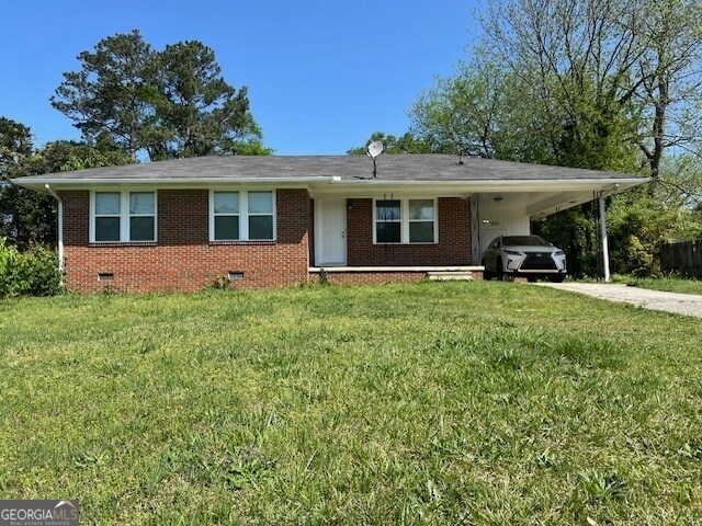 2404 Lake Harbin Rd in Morrow, GA - Building Photo