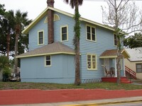 324 N Peninsula Dr in Daytona Beach, FL - Building Photo - Building Photo