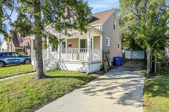 8735 Studebaker Ave in Warren, MI - Foto de edificio - Building Photo