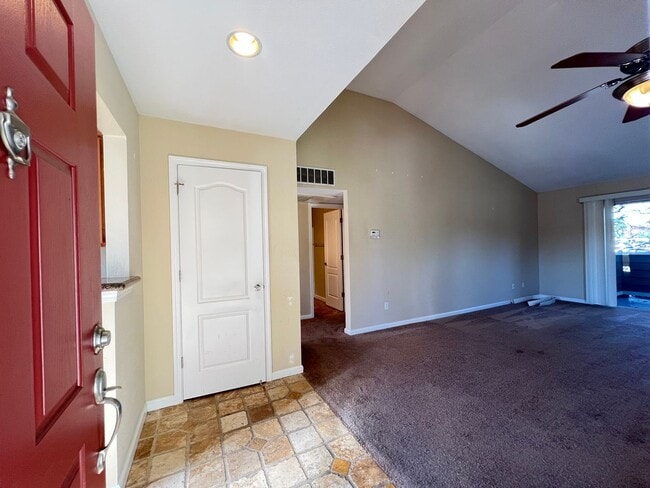 110 Reflections Dr in San Ramon, CA - Foto de edificio - Building Photo