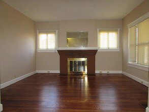 2609 Hillcrest Ave in Alton, IL - Building Photo - Interior Photo