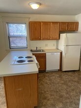 58 Edwards St, Unit 102 in Springfield, MA - Building Photo - Building Photo