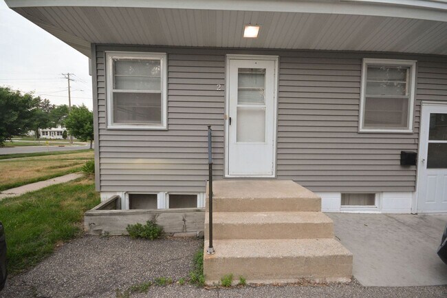 619 2nd St NW in Rochester, MN - Foto de edificio - Building Photo