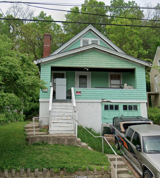 1854 Denham St in Cincinnati, OH - Building Photo