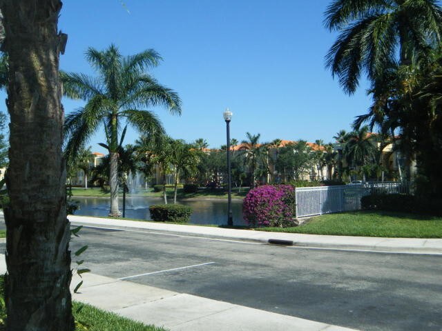 11012 Legacy Dr-Unit -105 in Palm Beach Gardens, FL - Building Photo - Building Photo
