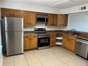 2916 Jean Lafitte Pkwy, Unit H in Chalmette, LA - Building Photo - Building Photo