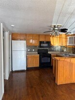 1705 Chris Craft Dr in Grapevine, TX - Building Photo