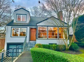 3401 W Ruffner St in Seattle, WA - Building Photo