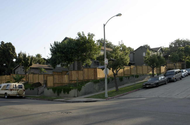 1000-1006 N Coronado St in Los Angeles, CA - Building Photo - Building Photo