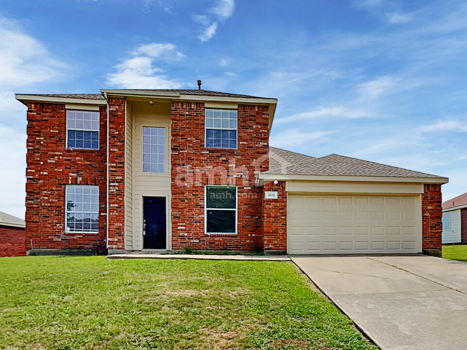 1010 Hanover Dr in Forney, TX - Building Photo