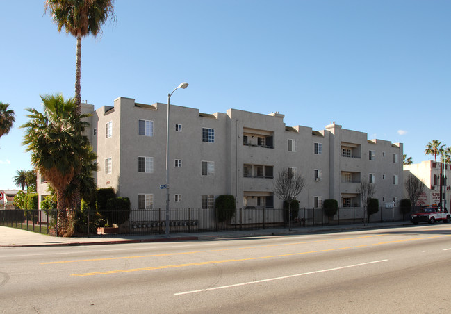 Virginia Apartments in Los Angeles, CA - Building Photo - Building Photo