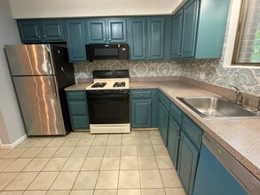 465 Mix Ave in Hamden, CT - Building Photo - Building Photo