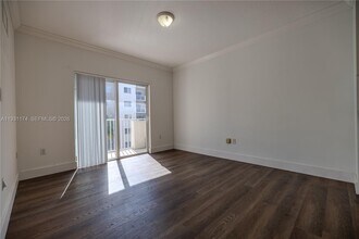 11050 SW 196th St in Miami, FL - Foto de edificio - Building Photo