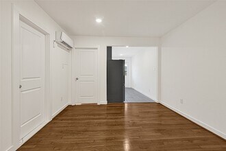 6620 Lawndale St in Houston, TX - Foto de edificio - Building Photo