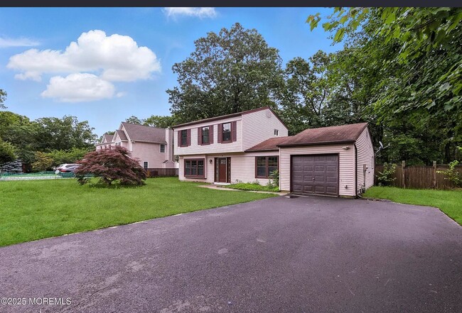property at 4 Keith Ct
